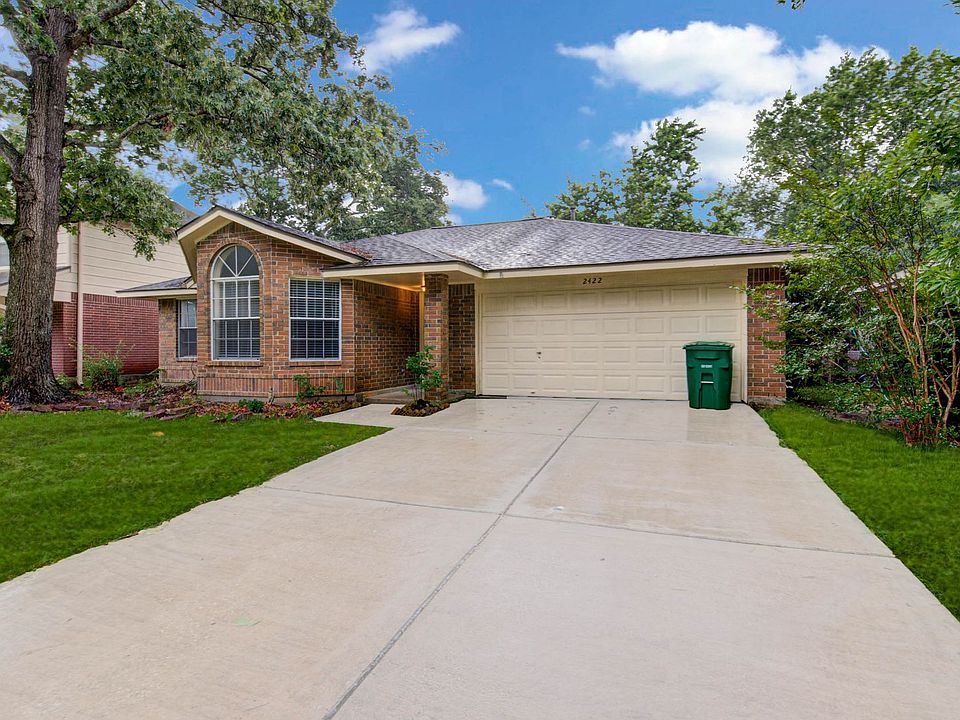 1st image of 2422 Pine Cone Dr