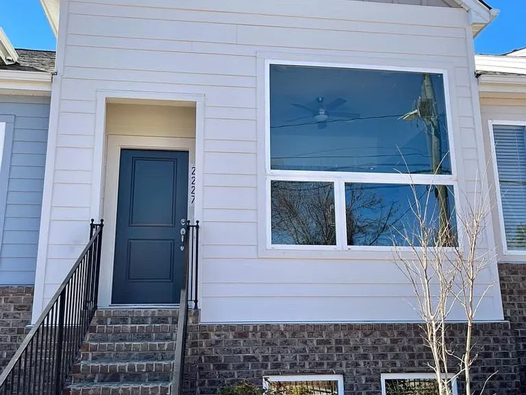 2227 Statesville Ave — Photo 11