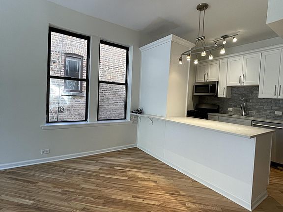 2nd image of 906 N Damen Ave #908-2F