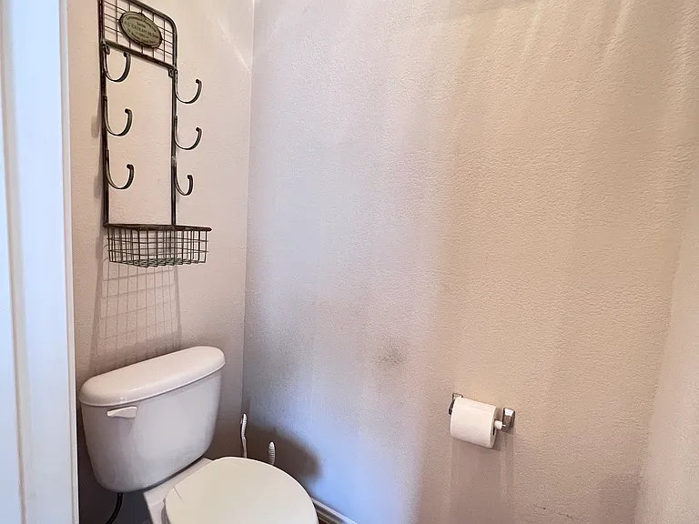6441 Payton Dr — Photo 8