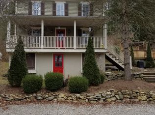 39 Academy St, Oxford, NJ 07863