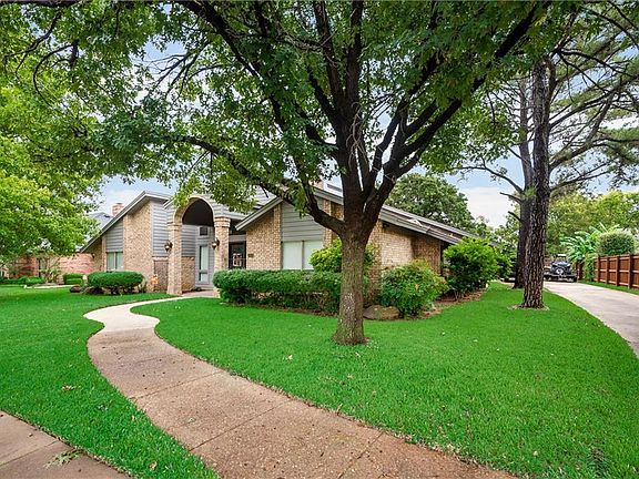 2nd image of 3808 Brookside Dr