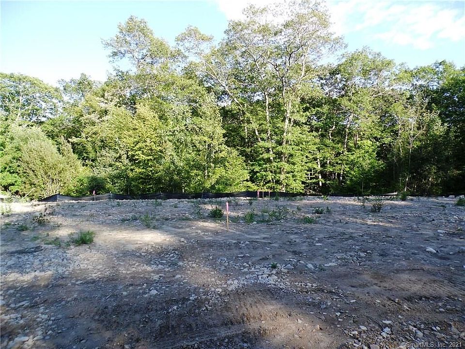 2nd image of 24 Imogen Dr