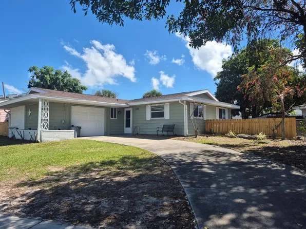 1107 Cable Ln NE, Palm Bay, FL 32905