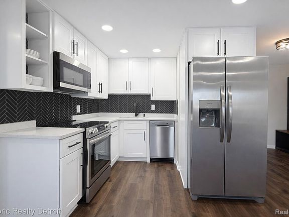 5th image of 1300 E Lafayette St #610-11