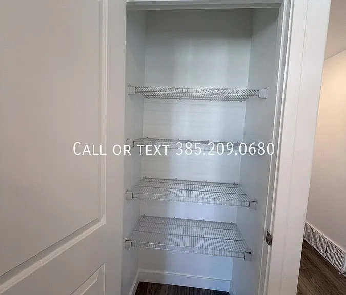 953 W Fox Run Ave — Photo 8