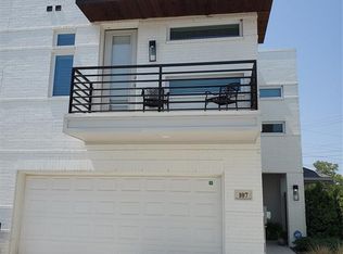 107 Crossroads Cir, Westworth Village, TX 76114