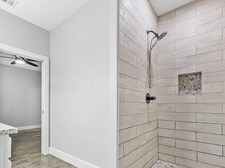 604 W Star St — Photo 10