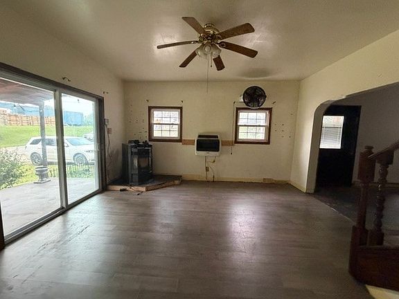 5th image of 1435 Sharon Rd
