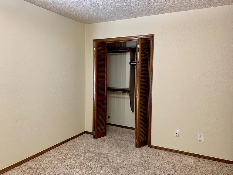 1419 Pickford Ln — Photo 26
