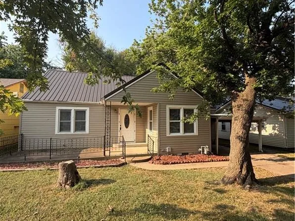 3132 Grand Ave, Parsons, KS 67357