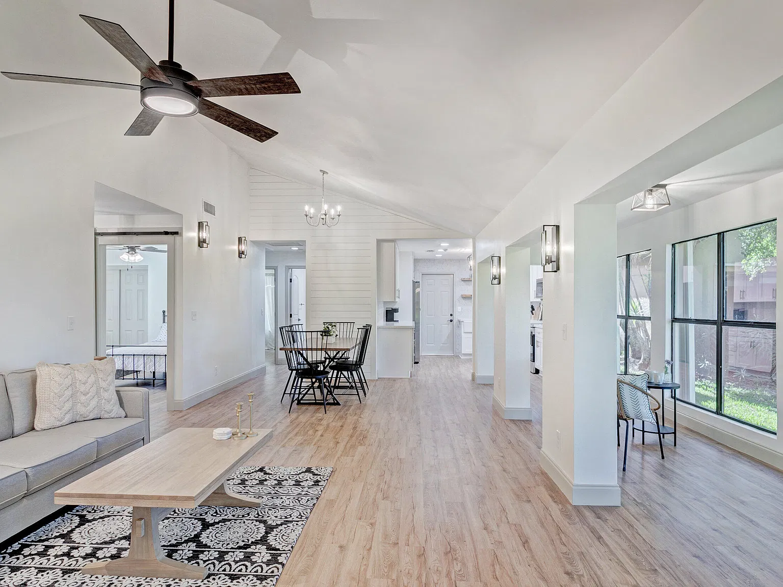 3 bed, 2.0 bath, 1688 sqft, $8,000 — Photo 3