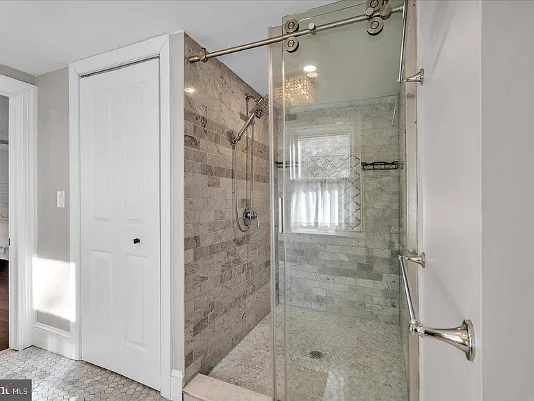 406 Kings Hwy E — Photo 20