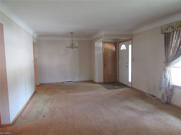 5th image of 5249 E 104th St