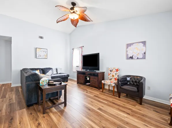 114 Cambridge Rd, Summerville, SC 29486