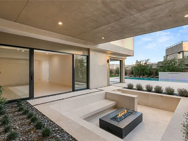 7385 Heron Canyon Ct — Photo 36