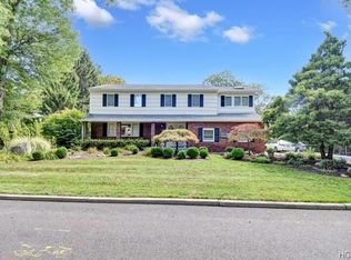 18 Cornell Dr, Bardonia, NY 10954