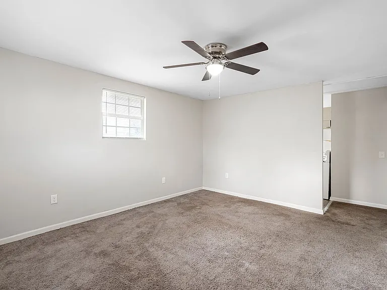 1621 Arthur Ave #C — Photo 9