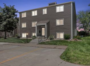6631 Preston Terrace Ct SW APT 2, Cedar Rapids, IA 52404