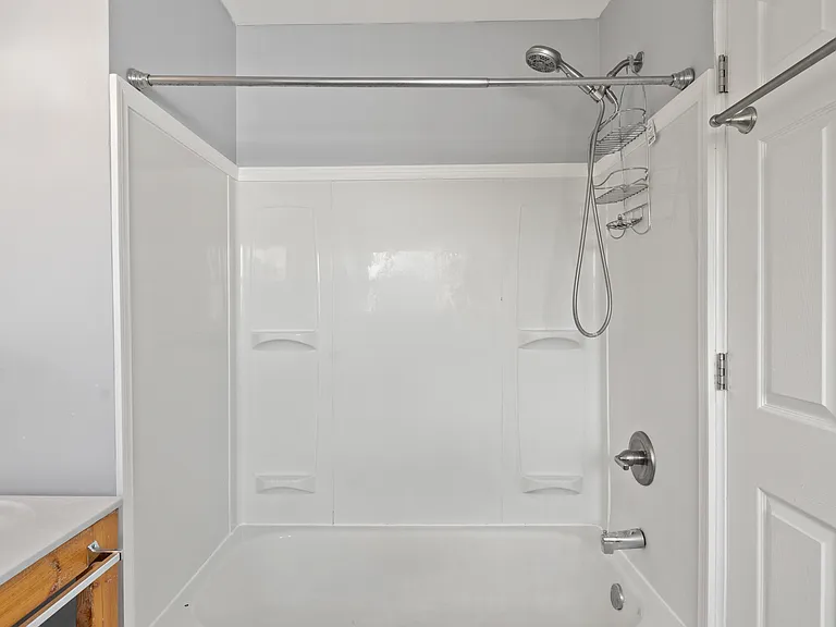 14 Kessler Pl #2 — Photo 14