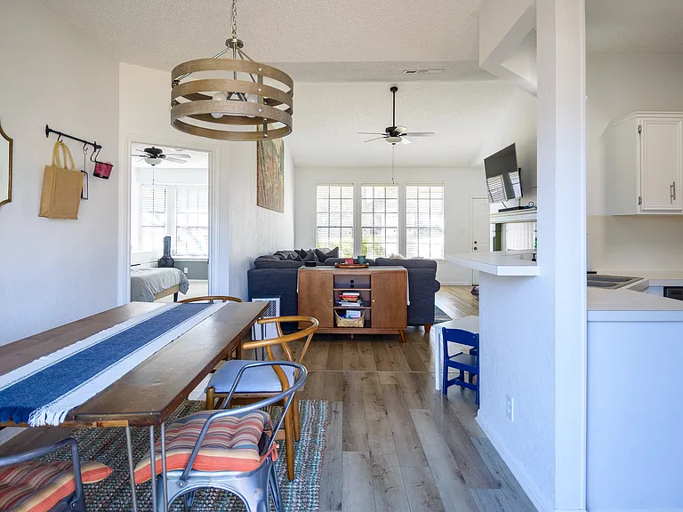 12905 Tilghman Trl — Photo 4