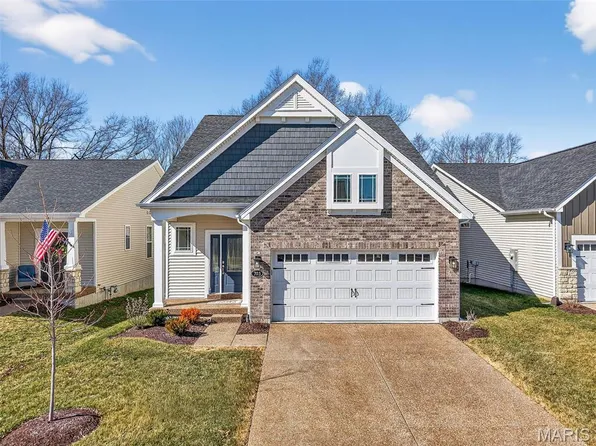 703 Barnwood Hill Dr, Wentzville, MO 63385