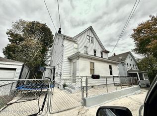 735 W 9th St, Hazleton, PA 18201