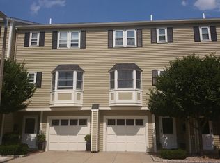 160 W 3rd St, South Boston, MA 02127