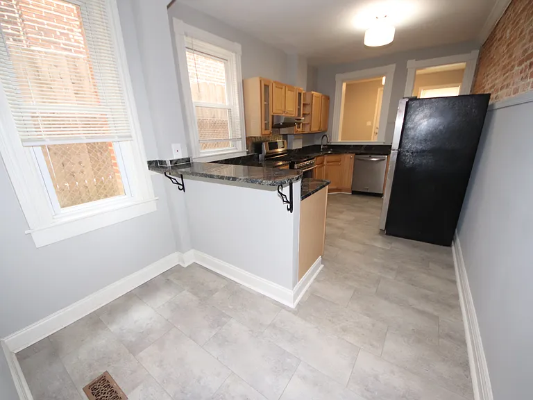 1419 Light St — Photo 10