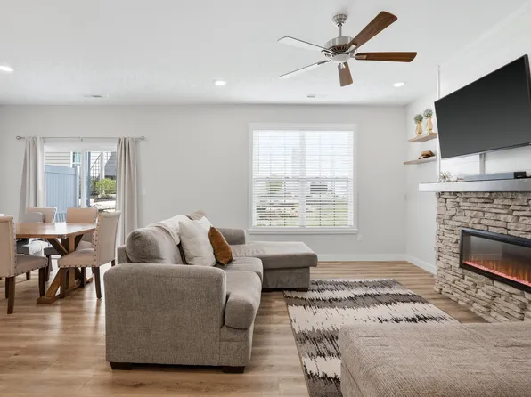 4002 W Worley St Unit 3, Columbia, MO 65203