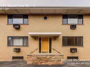 1121 Waukegan Rd APT 5, Deerfield, IL 60015
