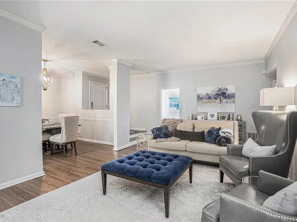 5245 Chemin De Vie, Sandy Springs, GA 30342