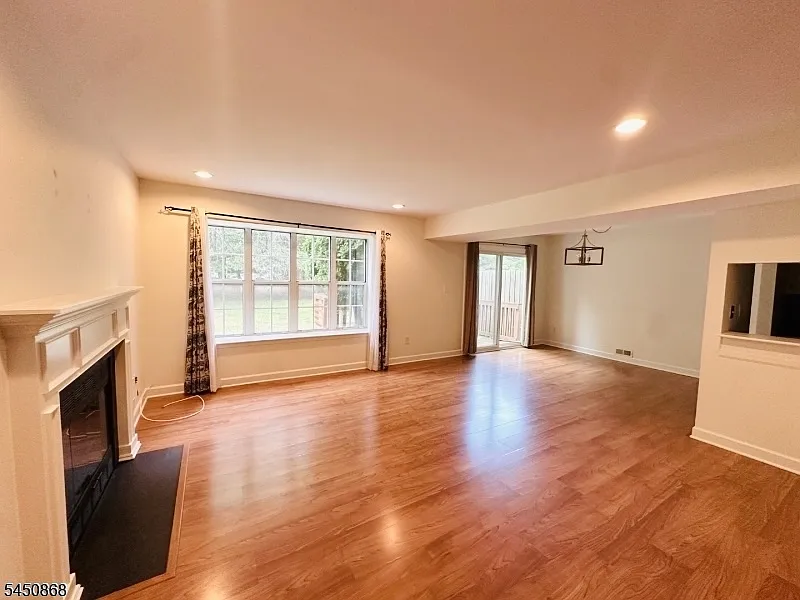 2 bed, 1.5 bath, $2,450 — Photo 4