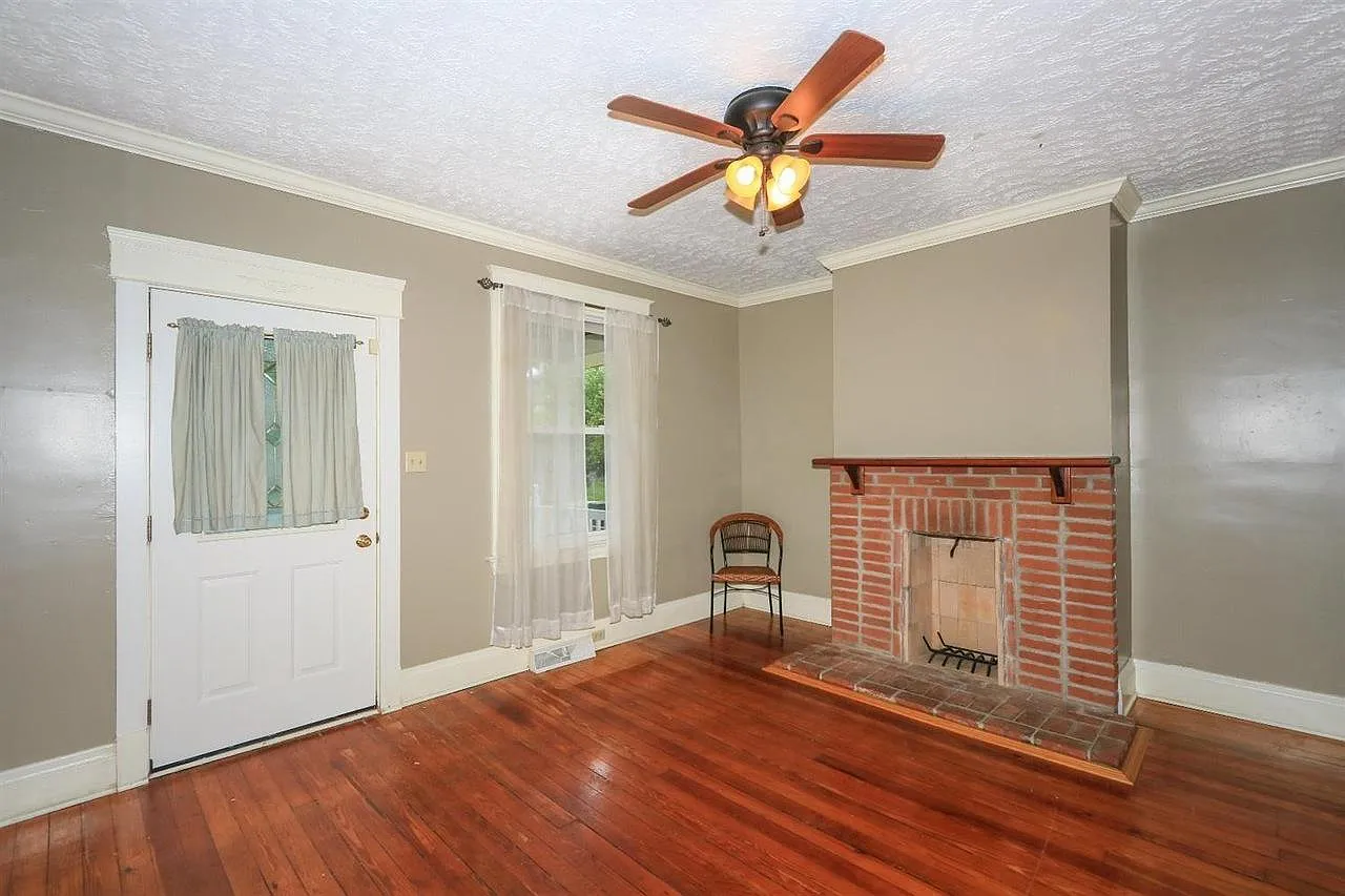 2 bed, 1085 sqft, $1,800 — Photo 4