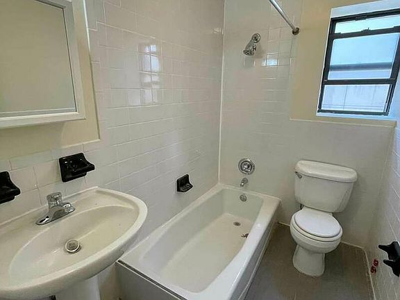 5th image of 243 W 99th St