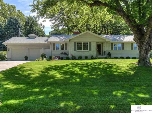 1229 S 118th St, Omaha, NE 68144