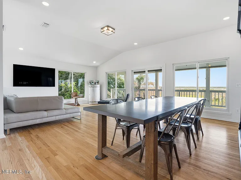 149 Beachside Dr — Photo 21