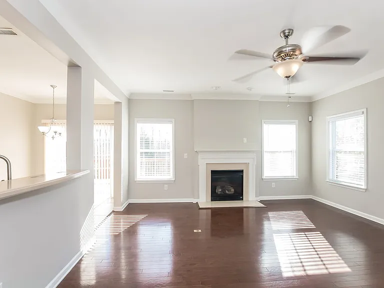 13633 Waverton Ln — Photo 2