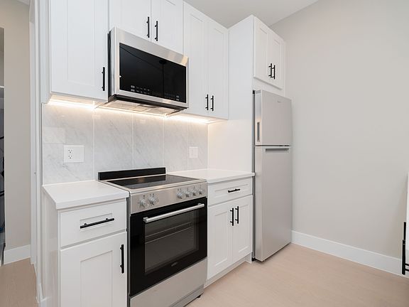 4th image of 1269 1st Ave APT 4C