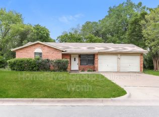 212 Stefanie St, Burleson, TX 76028