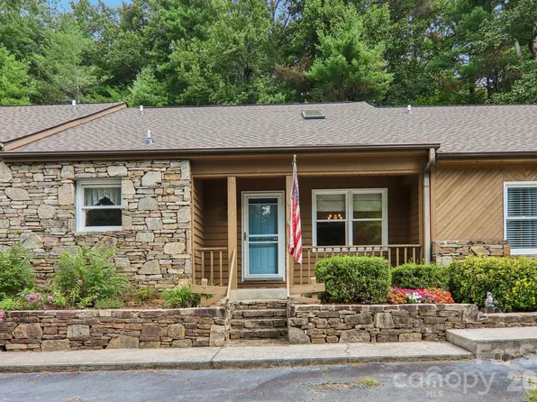 40 Sagebrush Cir, Etowah, NC 28729