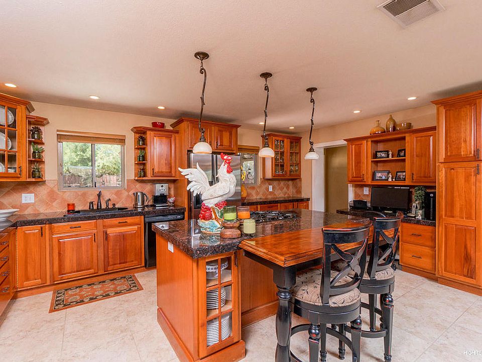 1st image of 1828 E Campo Bello Dr