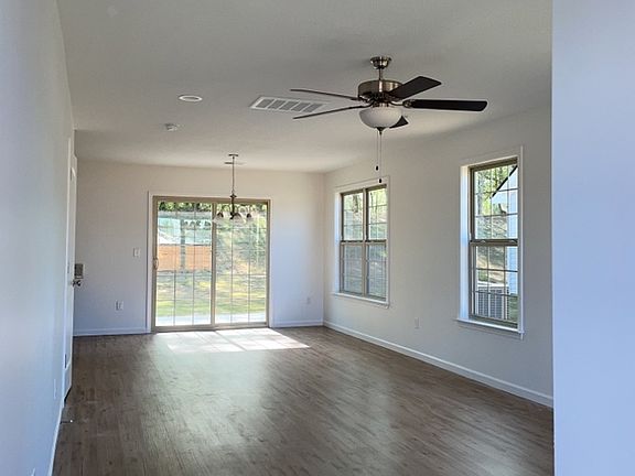 2nd image of 204 Lockeland Park Dr
