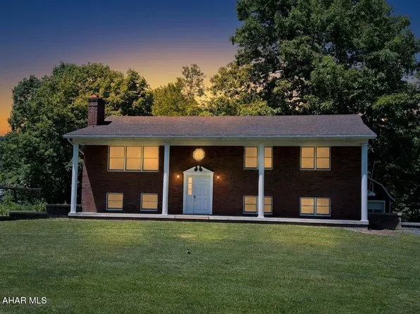 110 Claar Dr, Duncansville, PA 16635