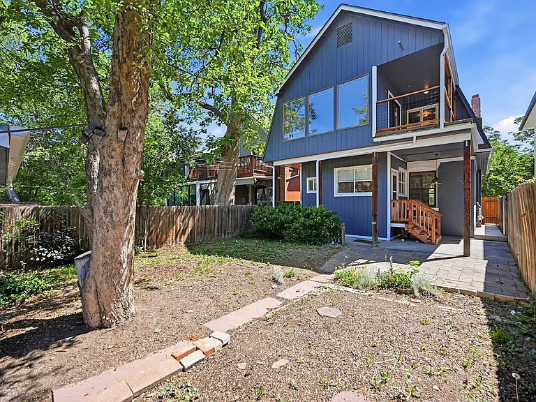 1233 Elizabeth St — Photo 29