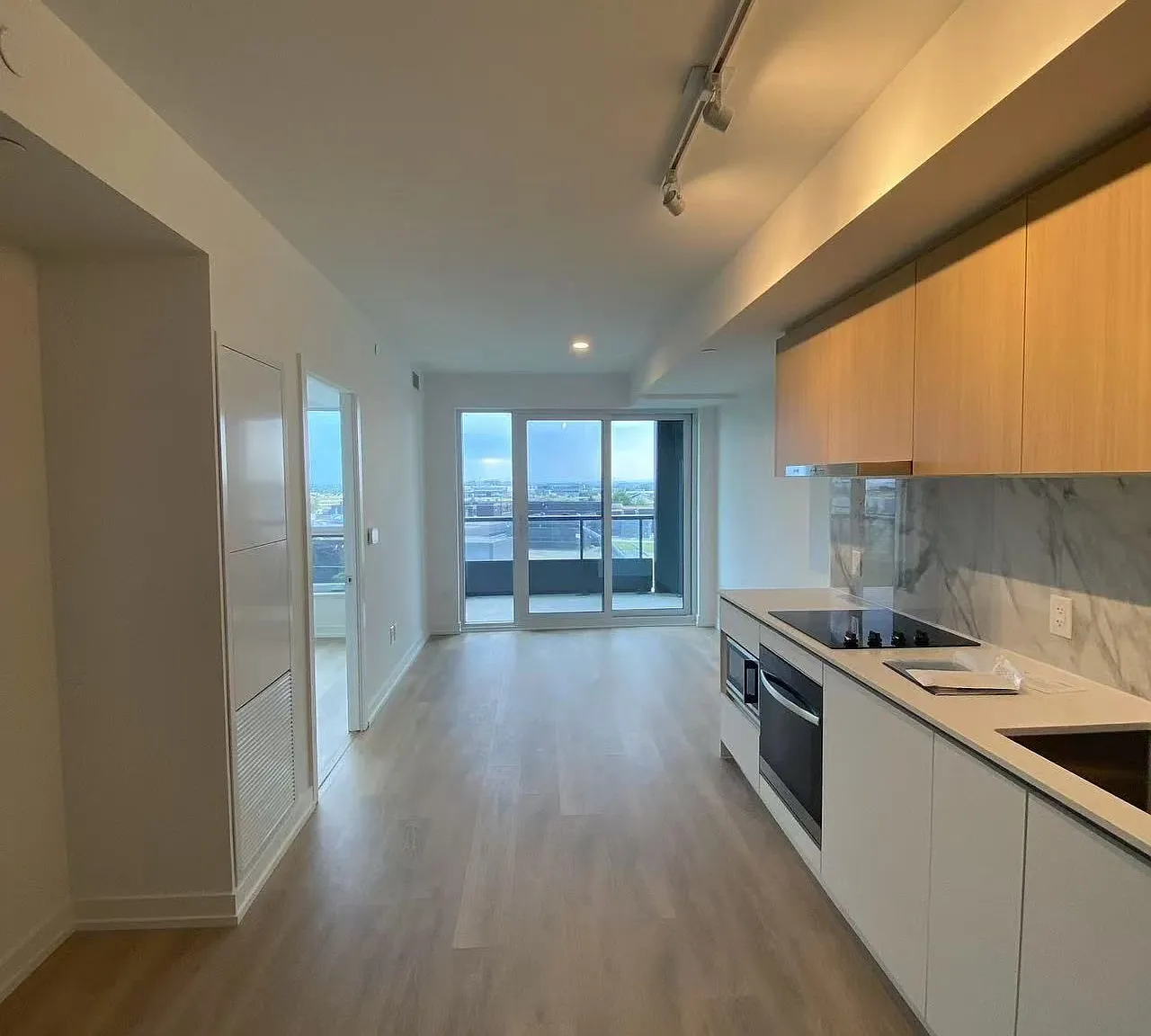 2 bed, $2,400 — Photo 3