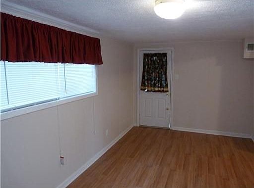 2nd image of 2218 Tulip St