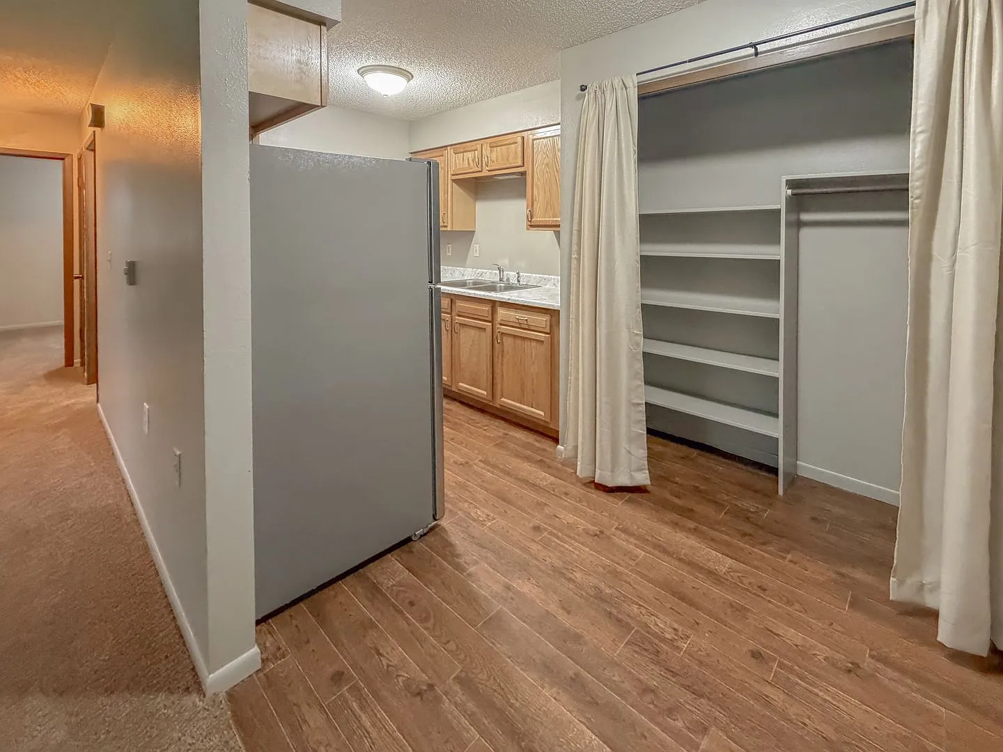 408 E Dawn Street (not managing) — Photo 2
