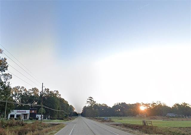2nd image of 1940 Highway 22 W