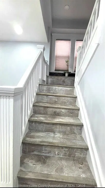 5 bed, $2,900 — Photo 4